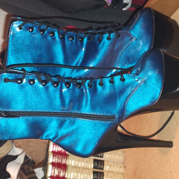 Blue high heels - Picture 4 of 4